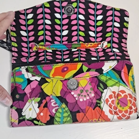 Vera Bradley Long Trifold Wallet Quilted Cotton - Picture 6 of 11